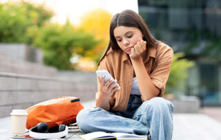 a student will not study smarter because she's distracted by her smart phone.