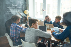 The Pros and Cons of Using Discord in the Classroom